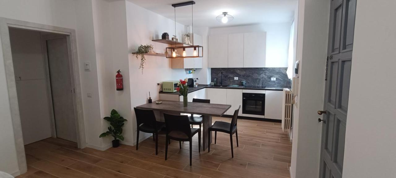 Casa Camelia - Appartamento In Centro A Seregno Dış mekan fotoğraf